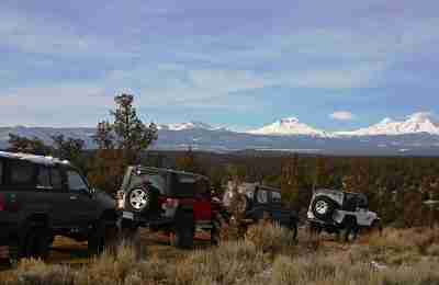 Jeep Wrangler Rock Slider Guide: Full-Length, Step-Style, and Tube Sliders Compared